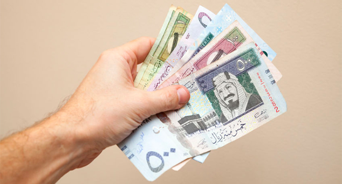 Saudi Arabia looks at imposing income tax on expats